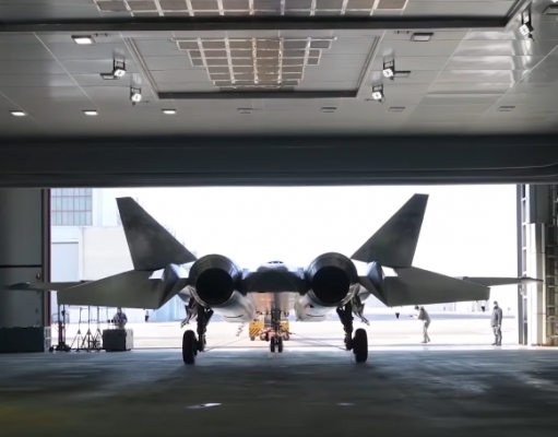 Первые кадры финальной версии российского самолета Су-57!
