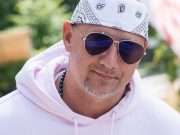 Потап примерил накладную грудь и показал видео