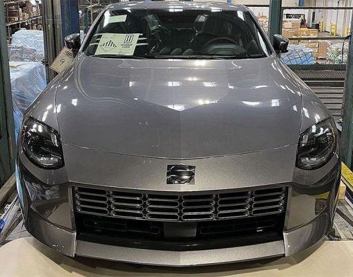 Будущие владельцы Nissan Z будут стоять на распутье