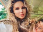 «Это любовь»: Светлана Лобода умилила сеть пляжными фотографиями, где позировала со своими дочками