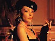 «Я девушка, но я даже потекла от такой картины»: Настя Ивлеева обнародовала свое фото, где позировала полностью голой, стоя на каблуках и не прикрывая интимные зоны