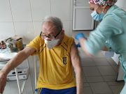 Кандидат на рекорд: в Украине сделали прививку от коронавируса 97-летнему харьковчанину