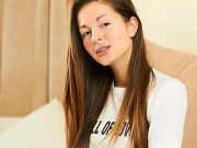 «Классная попка»: певица Нюша позировала в кружевном белье, во всей красе демонстрируя свои ягодицы