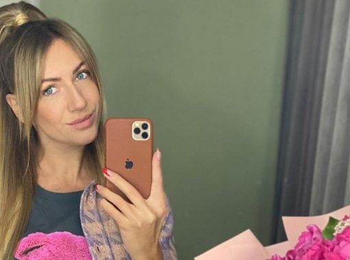 Никитюк показала свой »лук дня» в обтягивающих лосинах. Фото