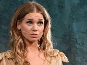 «Остаются очень сложными»: Асмус рассказала об отношениях с Харламовым и о втором ребёнке