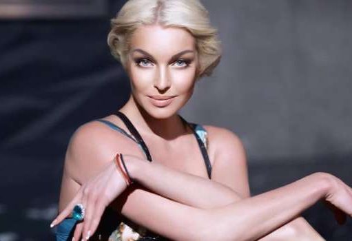 «Папа не говорит уже 12 лет»: Анастасия Волочкова показала своих родителей