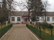 Жители самого многодетного села: Школа рассчитана на 240 школьников, учатся 754, дети учатся до девяти вечера