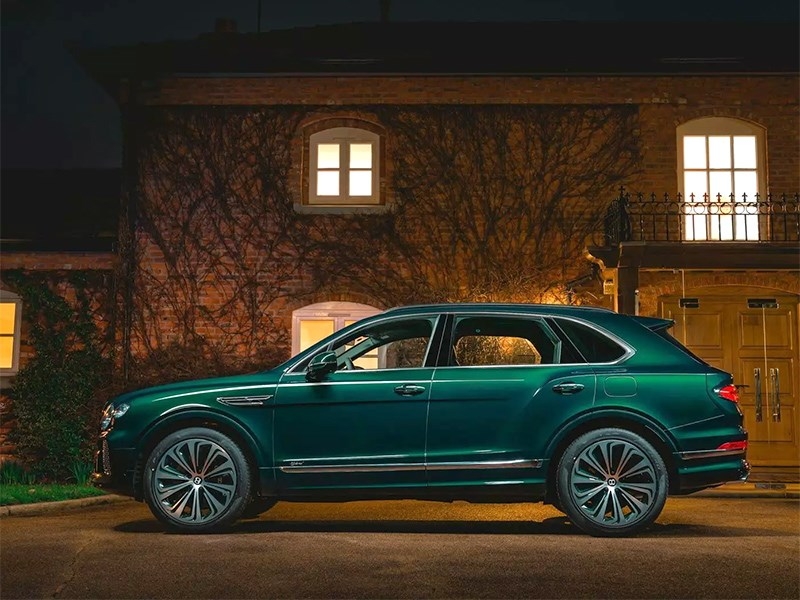 Ателье Mulliner представило роскошную версию Bentley Bentayga