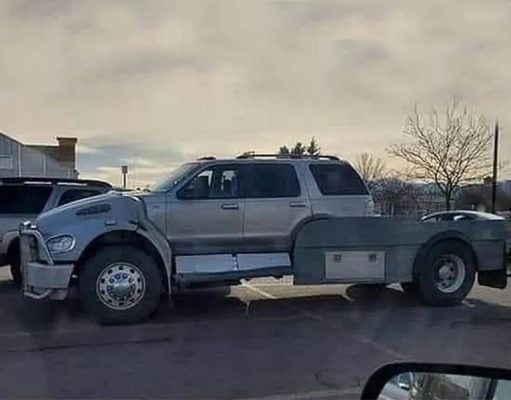 Ford Explorer скрестили с тягачом