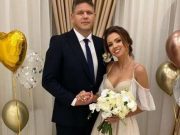 «Я подбирала, выбирала и искала все это около 2-х месяцев»: жена главы Государственной миграционной службы Украины, девушка с Уханя с собачкой, показала их новые свадебные фото