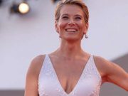 Юлия Высоцкая поделилась со своими поклонниками специальным рецептом праздничного кулича