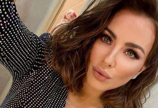 «Вот это и есть настоящий секс», «Создал же Бог такую красоту!» Ани Лорак выставила напоказ свои упругие ягодицы в мокром купальнике, вызвав восторг у поклонников