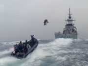 Британская морская пехота испытала реактивные ранцы на море