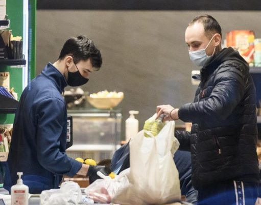 Глава Госпродпотребслужбы: В любой непонятной ситуации звоните нам на горячую линию