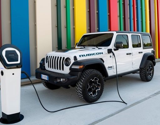 Jeep выпустил гибридный Wrangler