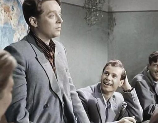 Коллеги об ушедшем герое Весны на Заречной улице : Он мог сыграть кого угодно и что угодно. Однажды сыграл падающую бомбу