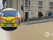 В центре Киева произошел потоп из-за прорыва трубы с кипятком. Видео