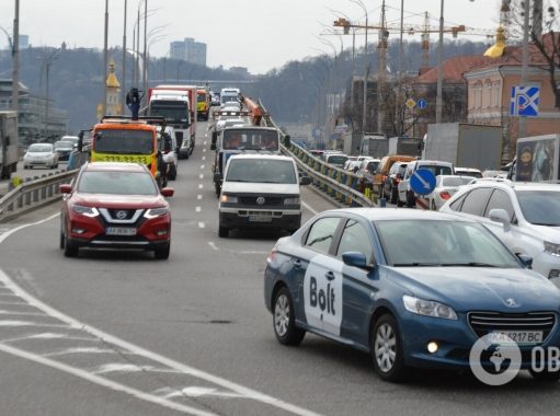 В Киеве утренние ДТП парализовали движение транспорта. Карта