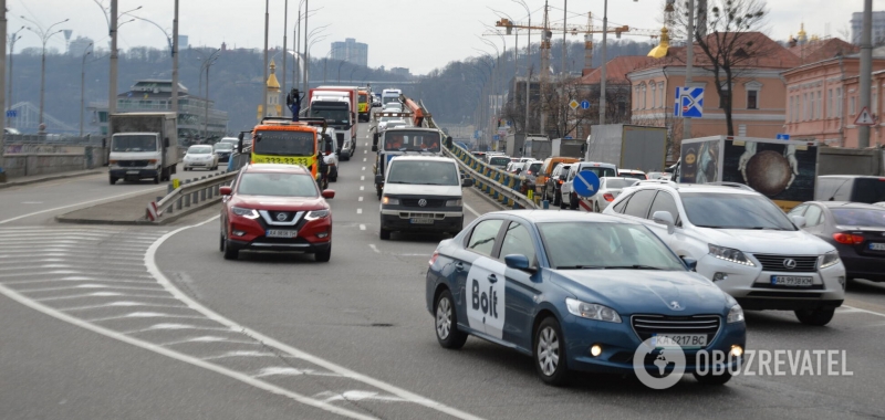 В Киеве утренние ДТП парализовали движение транспорта. Карта