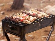 Народный синоптик поделился уникальным рецептом мариновки шашлыка по заветам Брежнева