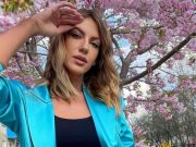 Никитюк показала образ в самом трендовом костюме лета 2021. Фото