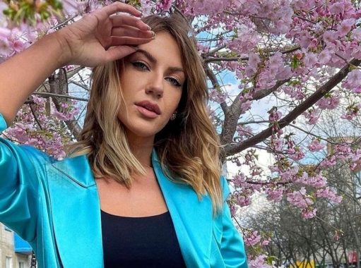 Никитюк показала образ в самом трендовом костюме лета 2021. Фото