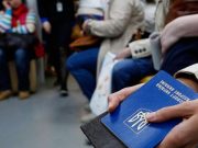 Украинских заробитчан зовут в Чехию: сколько платят на складах и что предлагают