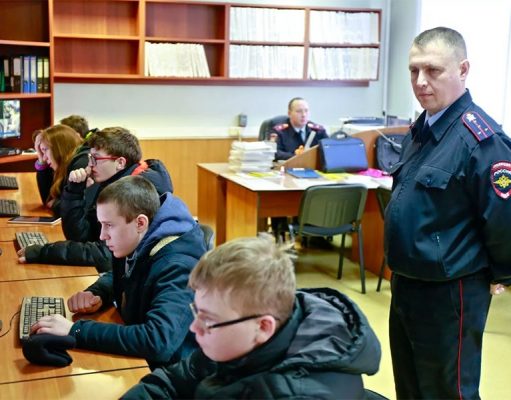 ГИБДД будет глушить мобильные телефоны на экзаменах