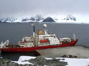 Комитет Рады поддержал покупку британского ледокола для украинских полярников