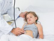 Ребенок пахнет ацетоном — что значит, что делать и к кому обращаться