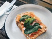 Сушеф реалити Адская кухня поделился рецептом рыбного завтрака