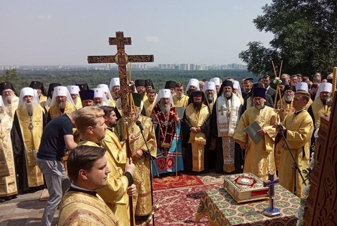 У Нацполиции и УПЦ разные данные о количестве участников крестного хода