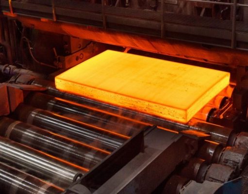 Компания является создателем первой в мире стали без ископаемого топлива