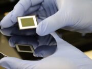 Двухсторонние фотоэлектрические элементы обеспечивают рекордную эффективность