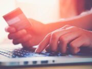 Новые аферы в соцсетях: поддельные адвокаты, фальшивые услуги, обман в подарок