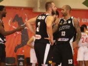 »Днепр» обыграл »Черкаськи Мавпы» в Суперлиге Windrose