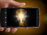 Лазерный луч, заряжающий электронные устройства с расстояния 30 метров