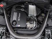 BMW не будет оснащать свои спорткары малообъемными моторами