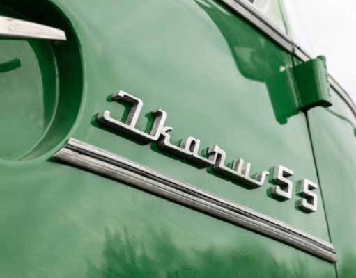 Музей Транспорта Москвы отреставрировал футуристический автобус «Икарус-55»