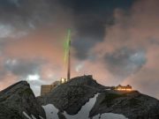 Впервые молнии перенаправлены с помощью лазера