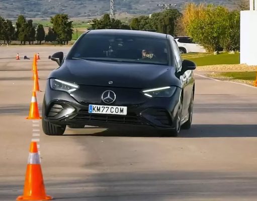 Mercedes-Benz EQE обошел своего «старшего брата» на лосином тесте