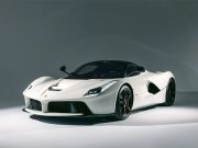 Практически новую LaFerrari продают за 3,95 миллиона евро