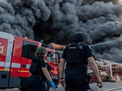 В результате российского удара по «Эпицентру» в Харькове погибли 19 человек: поисковые работы завершены. Фото