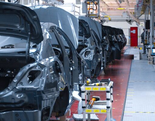 Stellantis теряет миллиарды из-за новых пошлин