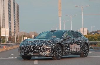 Huawei и GAC анонсировали свой первый спортивный универсал с автопилотом