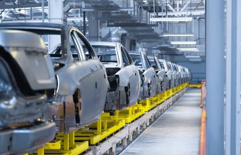 Мантуров назвал сроки полного перезапуска всех заводов ушедших иностранных марок