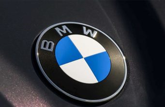 BMW обновила логотип для всех моделей