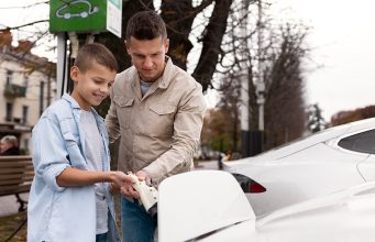 Электромобили с пробегом впервые стали дешевле дизельных машин
